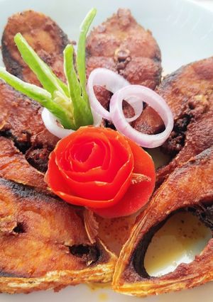 ইলিশ মাছ ভাজা 🙂 রেসিপির প্রধান ছবি