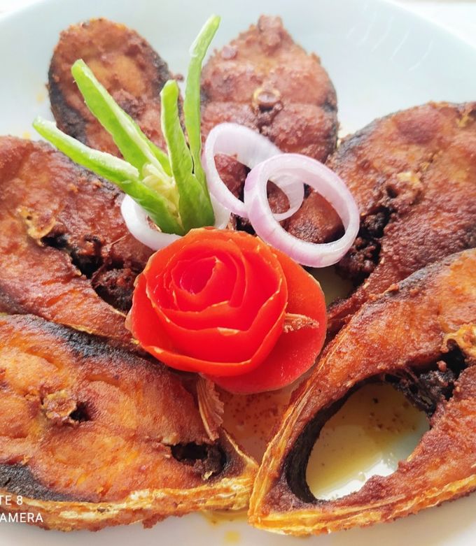 ইলিশ মাছ ভাজা 🙂 রেসিপির প্রধান ছবি
