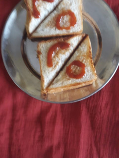 आलू के सैंडविच (aloo ke sandwich recipe in Hindi) रेसिपी मुख्य फोटो