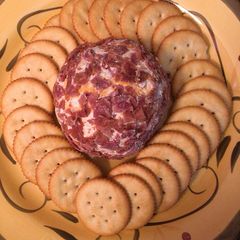 A picture of Bacon ranch cheese ball.