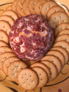 A picture of Bacon ranch cheese ball.
