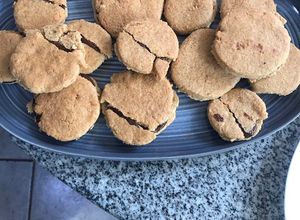 Una foto de Galletas rellenas de chocolate sin azúcar