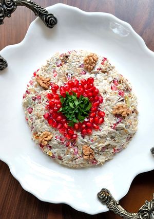 عکسی از دستور سالاد انار و بادمجان