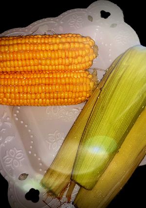 A picture of Boiled maize(corn).