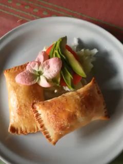 Una foto de Rollos de jamón y queso