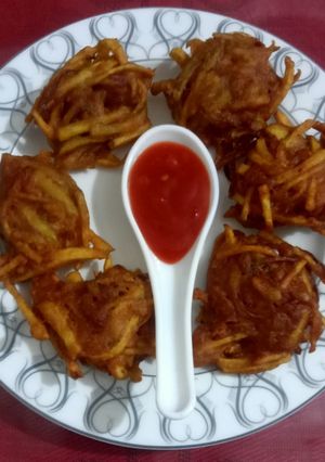আলুর পাকোড়া রেসিপির প্রধান ছবি
