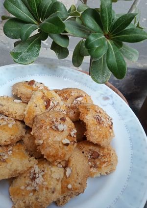 A picture of خستہ بادام خطأی.