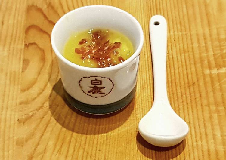 Crema fría de Melón y Mango con escamas de Jamón Ibérico