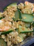 ซูกินี่ผัดไข่ใส่กุ้ง