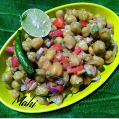 A picture of Chana chat.