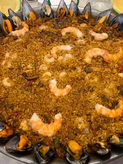 Una foto de Paella marinera