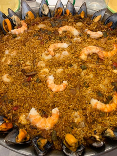 Una foto de Paella marinera