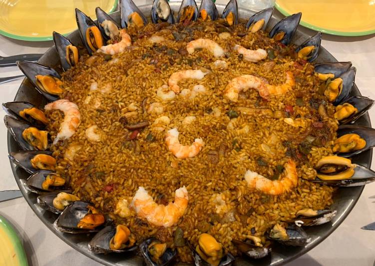 Paella marinera