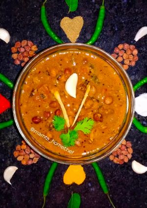 A picture of Black Chana Curry.