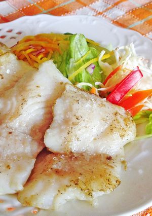 【海鹽料理】鹽煎魚排 的食譜成品照片