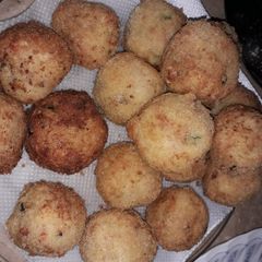 A picture of Chicken balls.