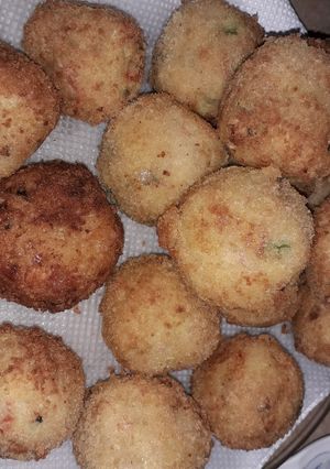 A picture of Chicken balls.