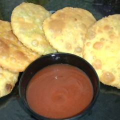 A picture of Matar Ki Kachori.