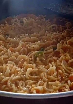 A picture of Hot maggi.