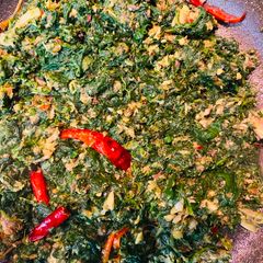 A picture of Sardines and spinach baji.