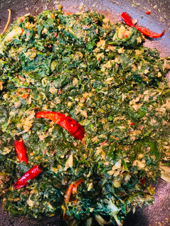 A picture of Sardines and spinach baji.