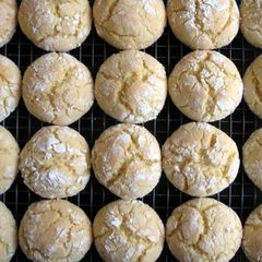 A picture of No-Dairy Lemon Cookies.