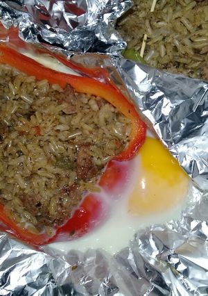 Una foto de Morrones bicolor rellenos
