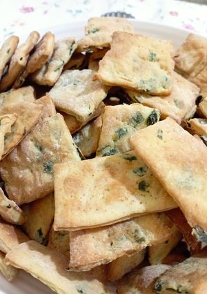 O poză a rețetei Biscuiți cu ceapă verde.