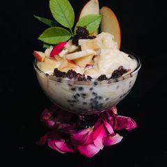 A picture of Vermicelli Fruit Custard.