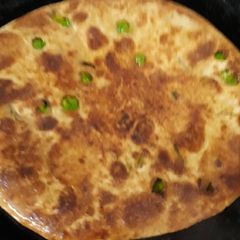 A picture of Peas Capsicum Paratha.