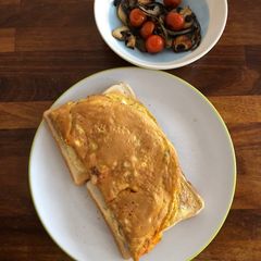 A picture of Big Mac Sauce and Cheese Omelette.