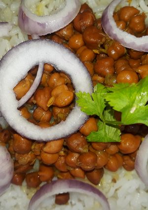 A picture of Black chane with rice.