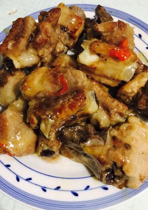 Hình của món Sườn xào cay chua ngọt.