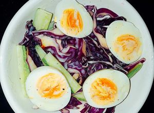 Hình của món Salad Bắp Cải Tím Lịm Tìm Sim.