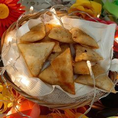 A picture of Beef samosa.