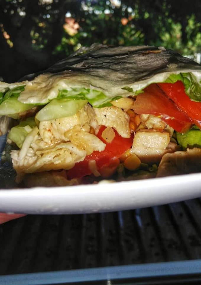 Ролл з куркою та овочами🍴