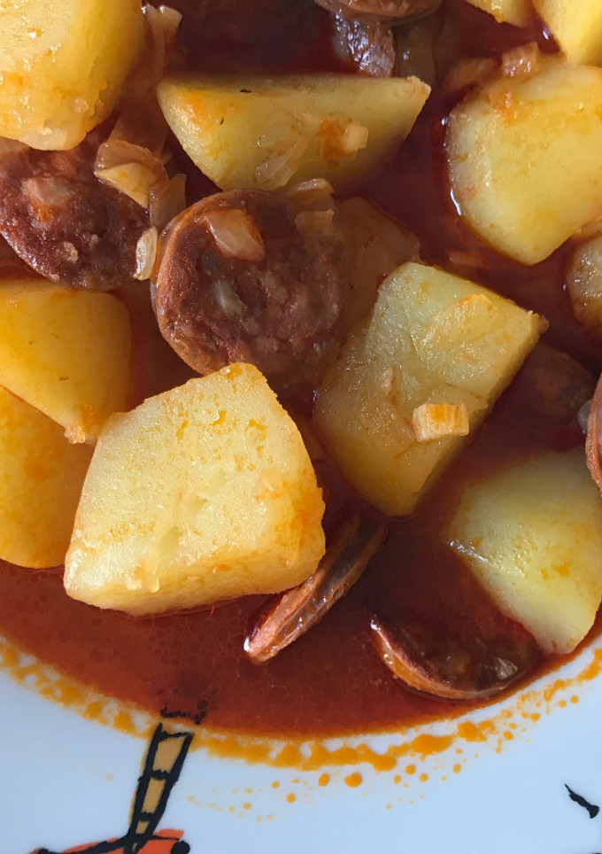 Una foto de Patatas a la riojana