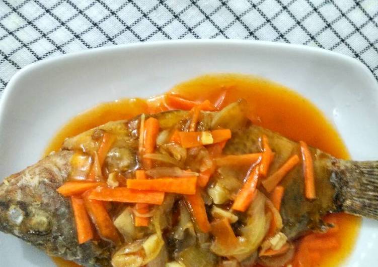 Cara Gampang meracik Nila Goreng Asam Manis Lezat