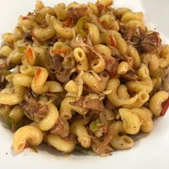 A picture of Macaroni.