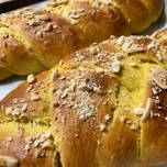 Νηστίσιμα Τσουρέκια με Κολοκύθα (Vegan Greek Easter Bread)