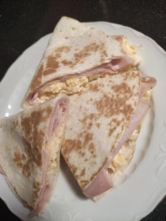 Una foto de Quesadilla de jamón