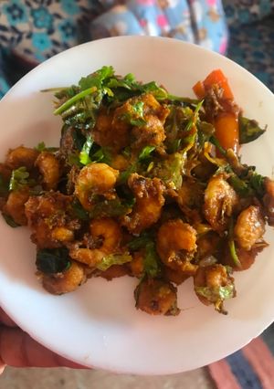A picture of Prawns Masala.
