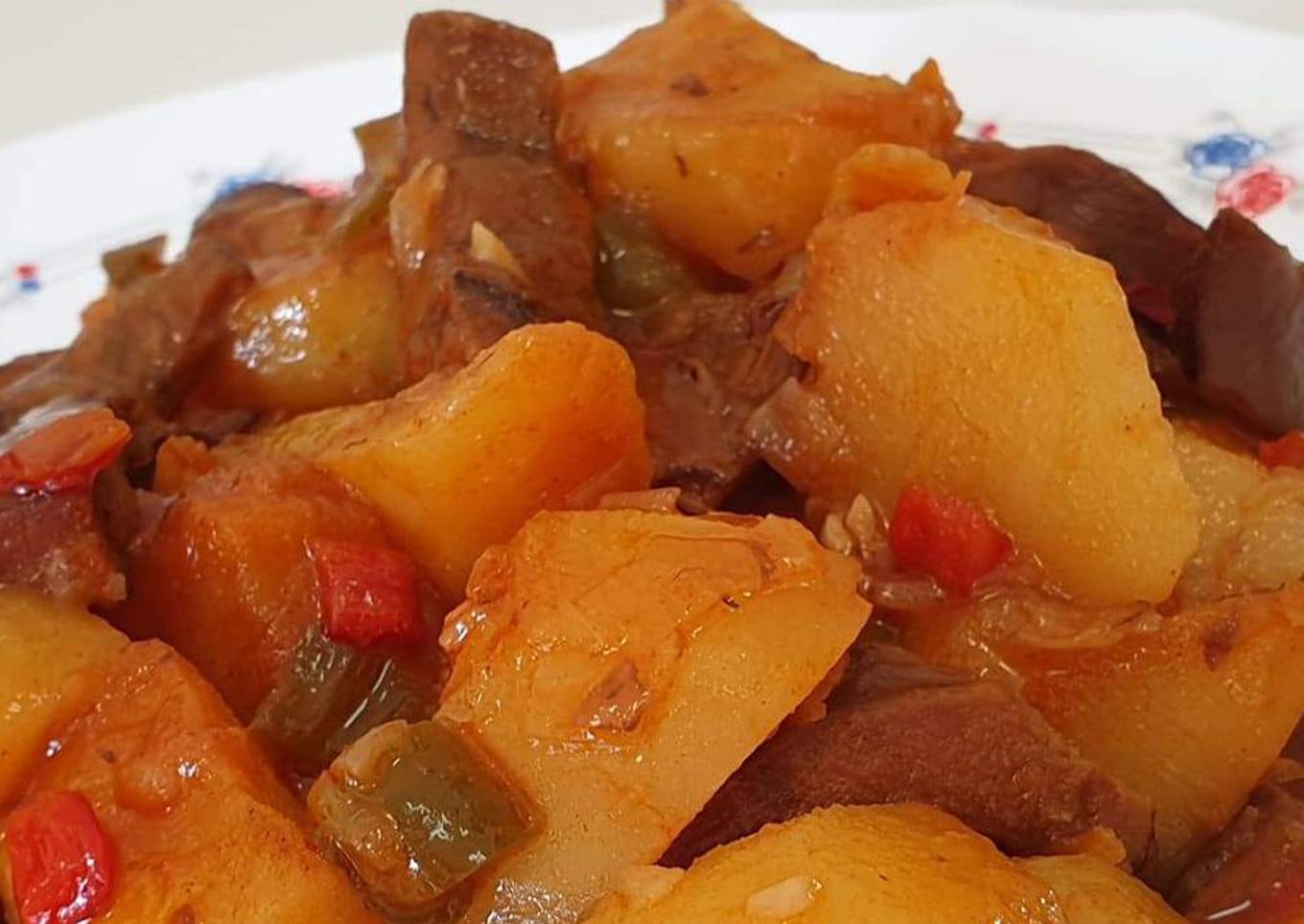 Guiso de patatas y níscalos