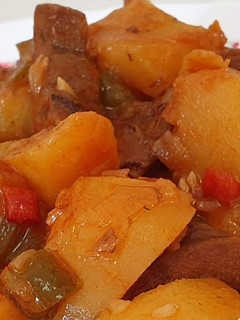 Una foto de Guiso de patatas y níscalos