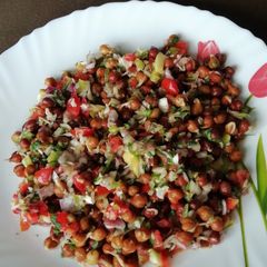 A picture of Protein rich chana bhel.