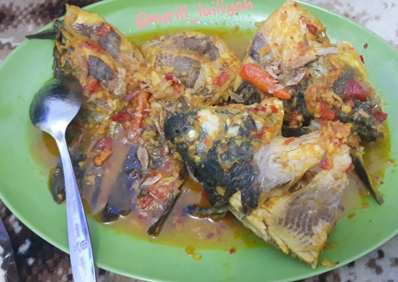 Rica-rica ikan mas