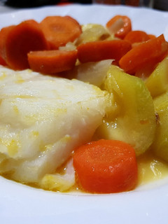 Una foto de Rosada a la naranja con verduras