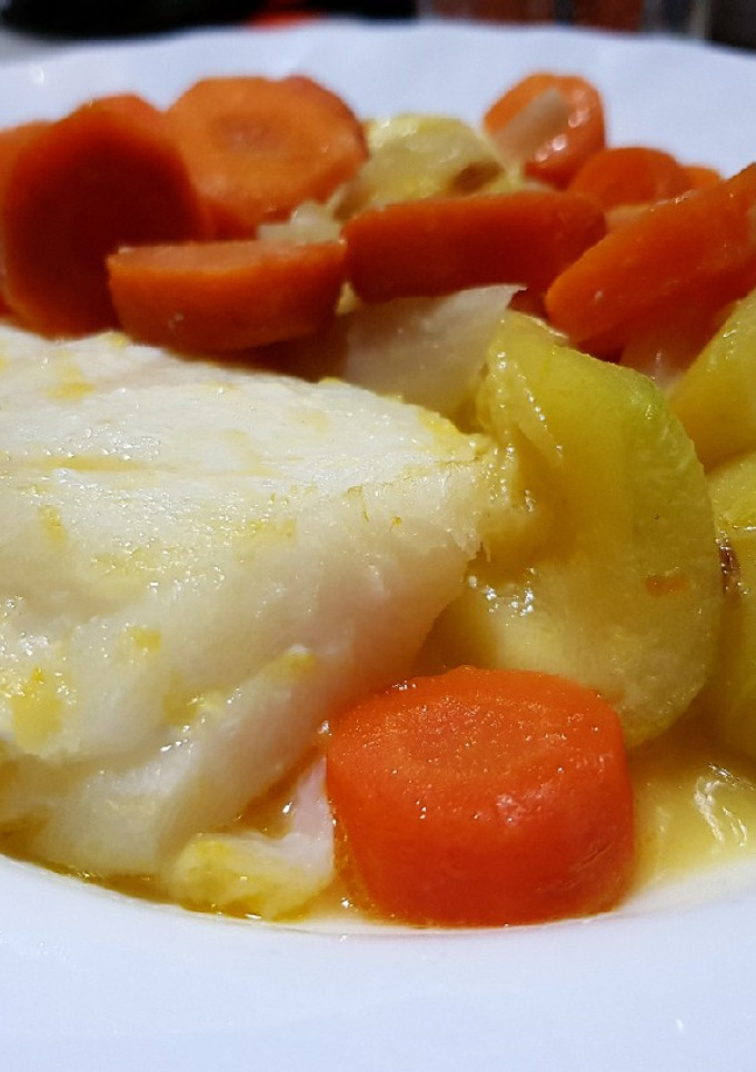 Una foto de Rosada a la naranja con verduras