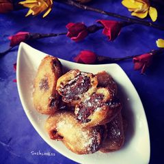 A picture of Chocolate Biscuit Fritters.