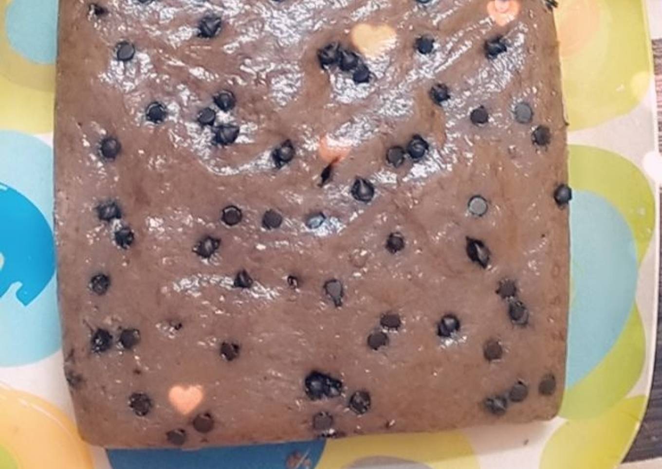 Banana choco chip cake